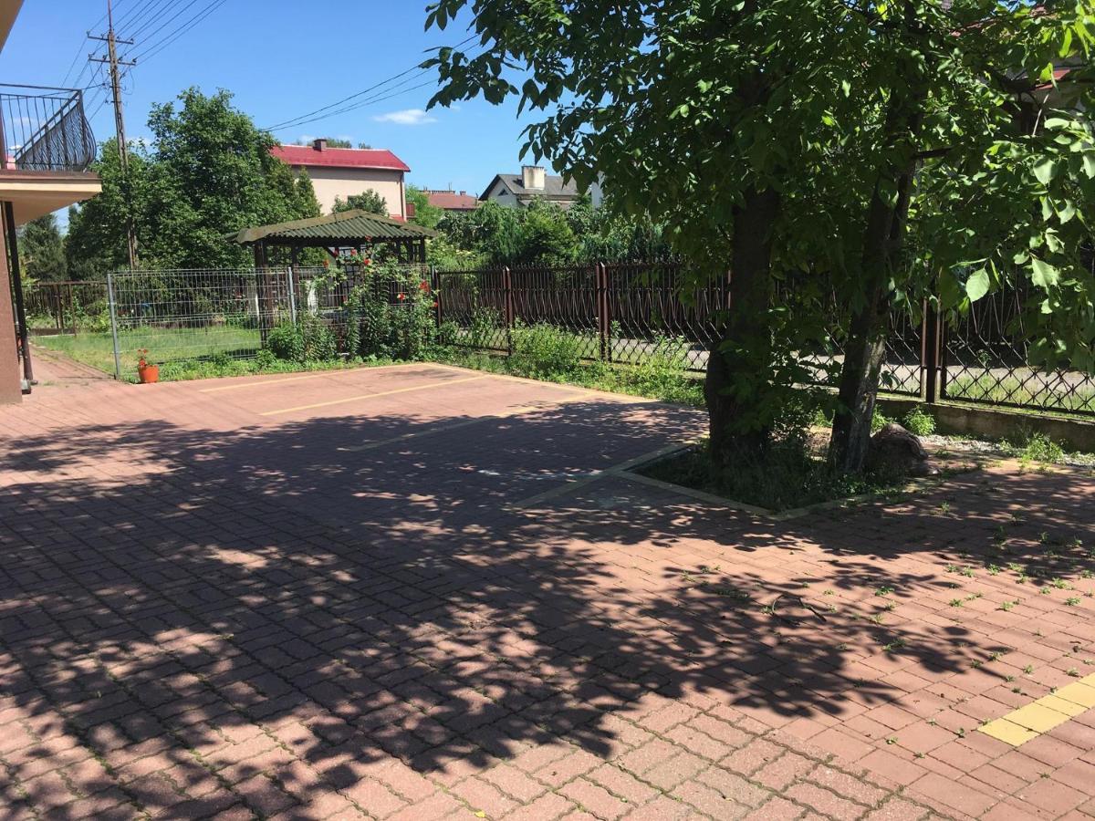 Noclegi Pracownicze Zielonka  Exteriér fotografie